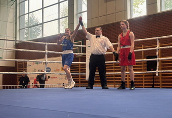  (photo)